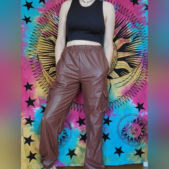 Streetwear Society - Chic Faux Leather High-Waist Pants - Picture 3 of 7